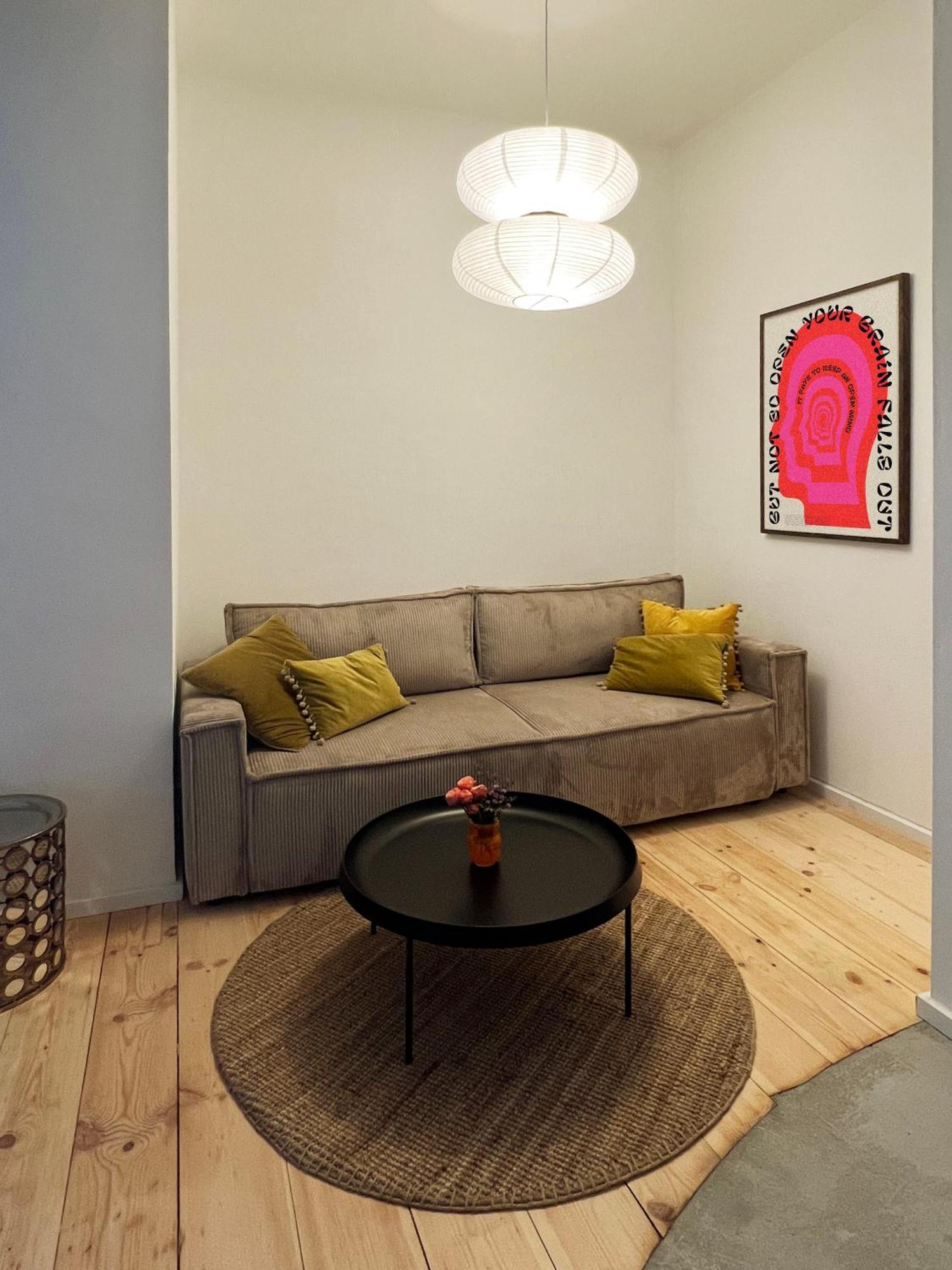Modern Design 75sq In Mitte * Berlijn